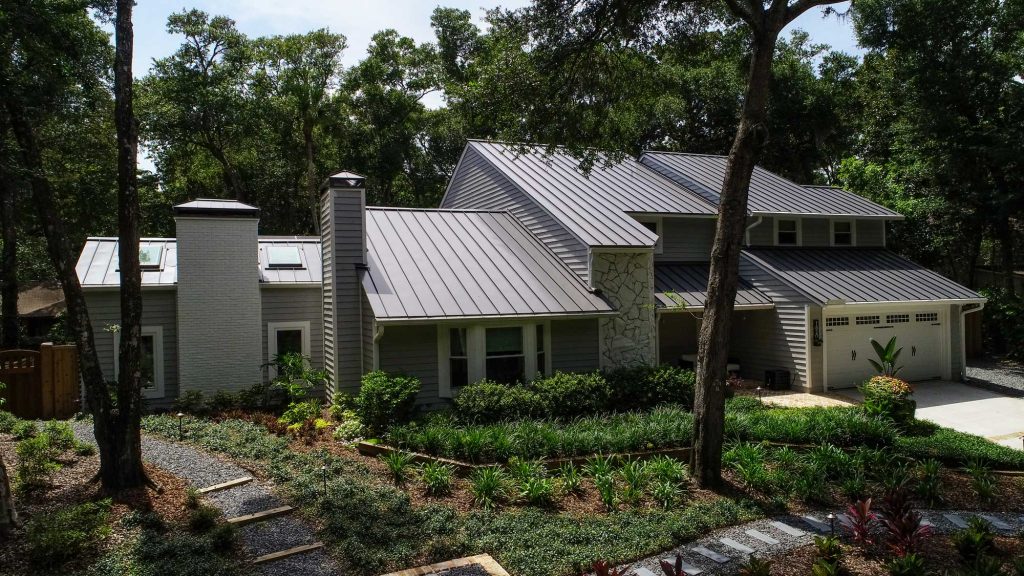 Prime Roofing installed metal residential roof on wide Florida home